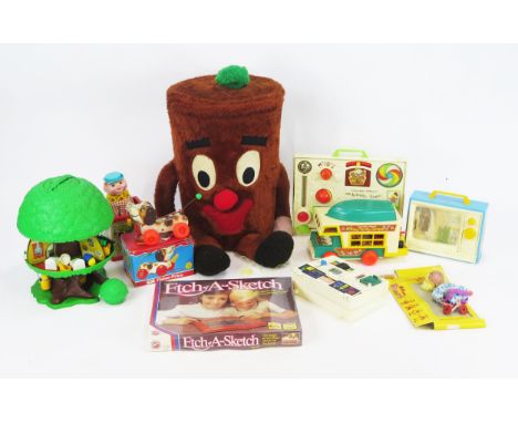 Selection of Vintage Toys including Fisher Price Tree House, Activity Center, Play Family Camper, Etch A Sketch, Pelham Puppe