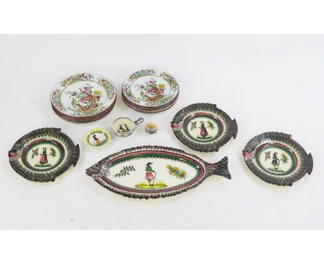A Quimper ware serving dish of fish-shaped outline, with three matching plates and a collection of Spode dinner plates etc.