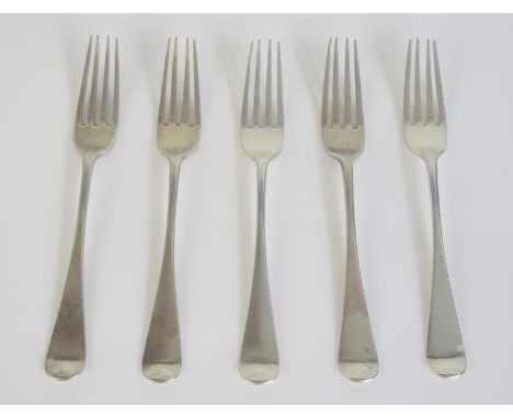 set of five Victorian silver dessert fork, maker George Aldwinckle, London, 1877, crested, 202gms, 6.49ozs