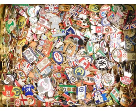 A group of football related enamel pin badges, to include Chelsea Football Club, Arsenal, Setanta Cup 2006, United Champions 