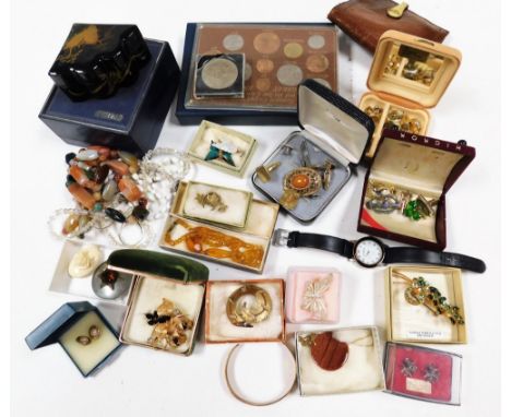 Silver and costume jewellery, including an RAF silver and enamel and marcasite wings brooch, silver gilt Montreal Hall brooch