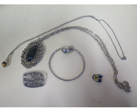 Five pieces of silver, Scandinavian jewellery, Silver necklace, Iceland makers Mark Som, Silver bangle Mark Denmark ACA - Als