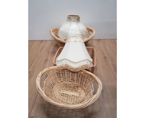 3 ASSORTED WICKER BASKETS TOGETHER WITH 2 LAMP SHADES