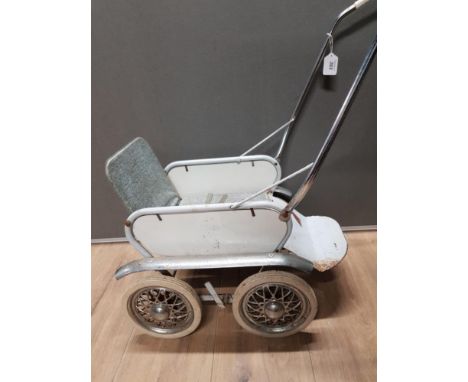 VINTAGE LEEWAY DOLLS PUSH CHAIR