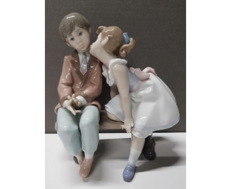LLADRO FIGURE 7635 TEN AND GROWING