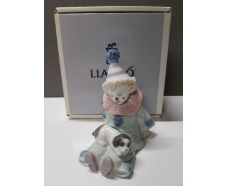 LLADRO FIGURE 5277 PIERROT WITH PUPPY IN ORIGINAL BOX