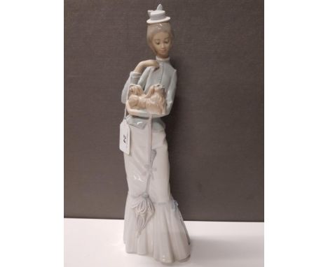 LLADRO FIGURE 4893 A WALK WITH THE DOG