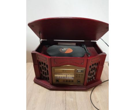 VINTAGE STYLE TURNTABLE WITH BUILT IN RADIO AND CD PLAYER