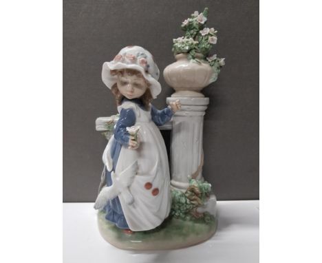 LLADRO FIGURE 5284 GLORIOUS SPRING   SAS