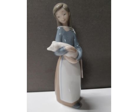 LLADRO GIRL 1011 NURSING PIGLET