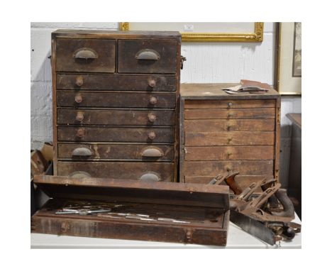 Record and other metal planes, two pine drawers, contents of woodworking and hand tools, and parts.