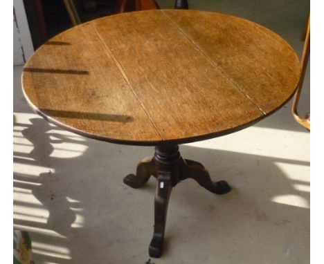 19th C oak tripod table, with circular top on baluster column on three splay legs (diameter 94cm, height 74cm) 