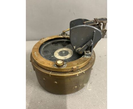 WWII air ministry O.2.A compass 