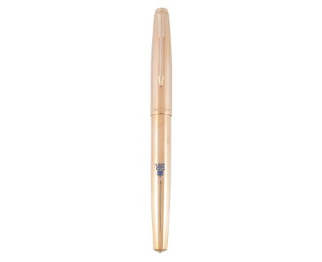  [Royal Interest] Parker, 61, a gold plated fountain pen,   with reeded decoration, the cap with an arrow clip, the barrel en