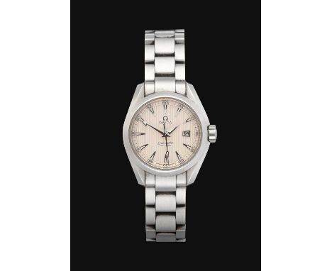 (calibre 1424) quartz battery driven movement, inner dust cover, silvered dial with dagger markers, date aperture, screw down