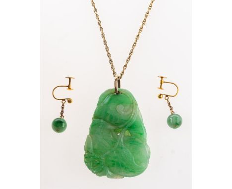 A group of two items of jade jewellery, including a foliate carved jade pendant with loop bale, unmarked & untested, measurin