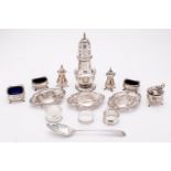 A mixed group of silver;