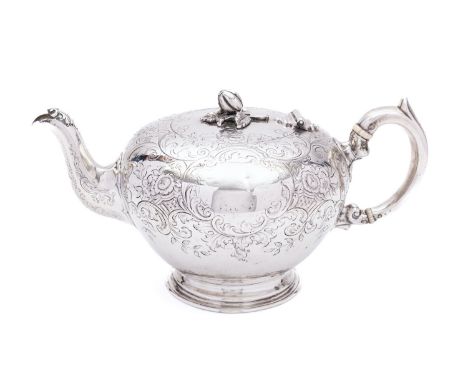 A Victorian Scottish silver teapot maker's mark rubbed, Edinburgh 1846, of melon shape, cast finial on a flat hinged lid, C s