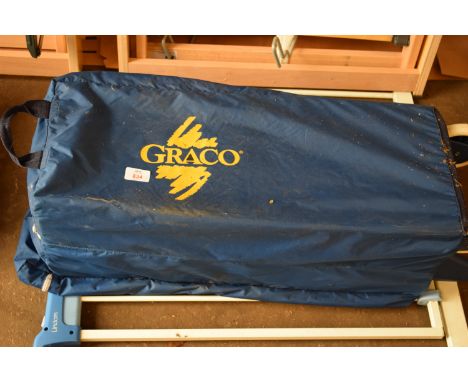GRACO TRAVEL COT AND CHILD GATE