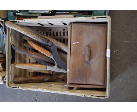 QTY OF VINTAGE GARDEN TOOLS ETC