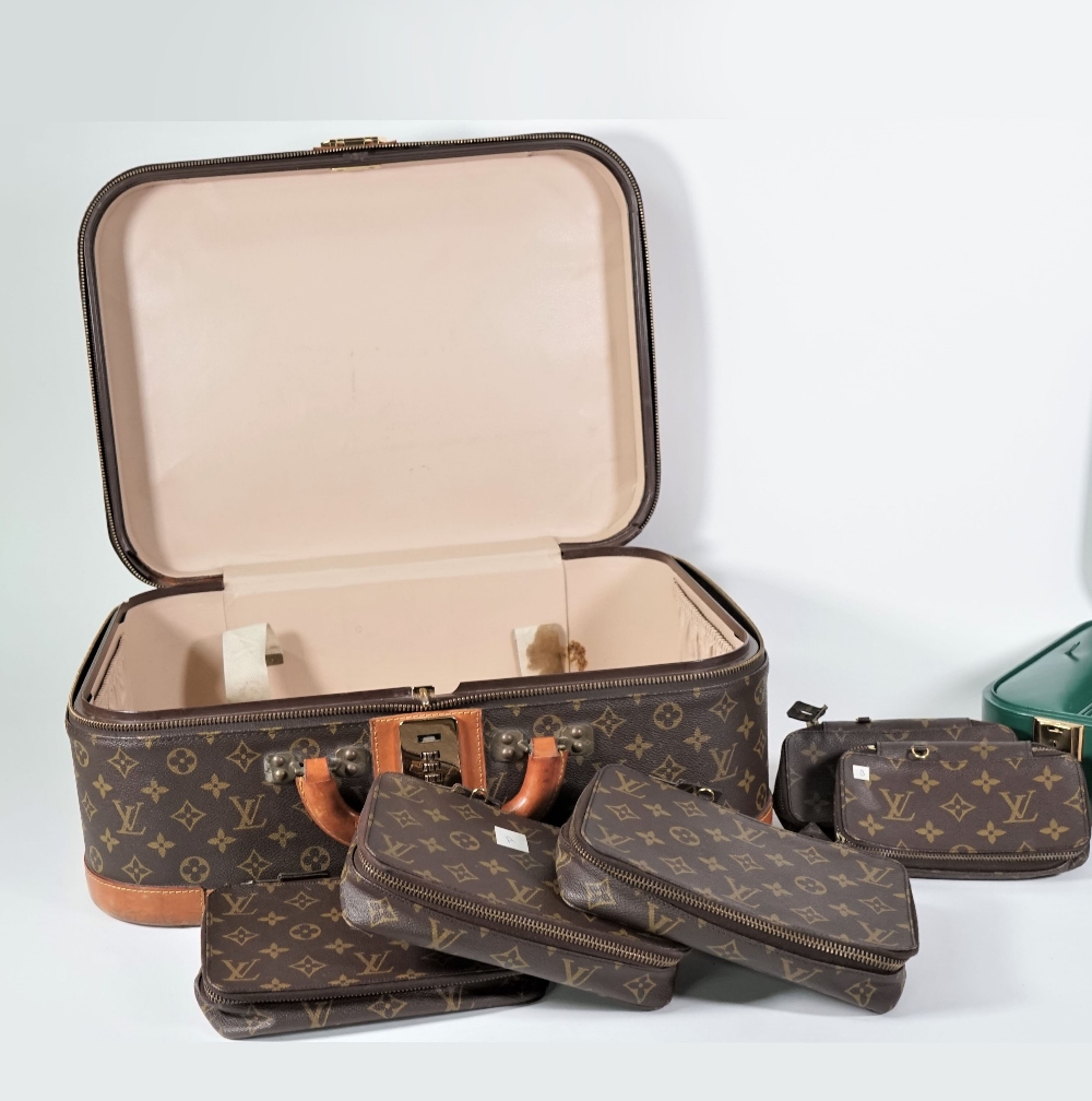 louis vuitton vanity case vintage