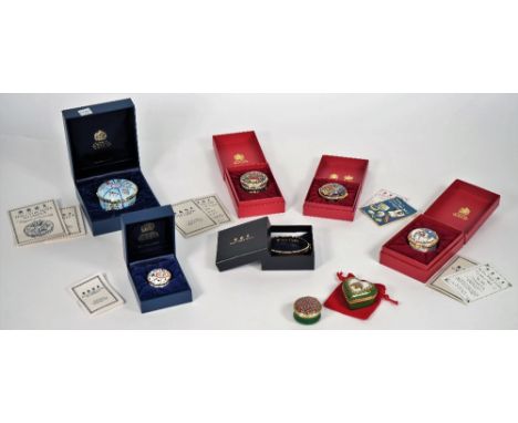 Five Halcyon Days enamel trinklet boxes; Time capsule 200, Chirstmas 1991, Christmas 1989, Christmas 1990 and 'Dalmation; als