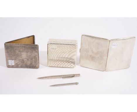 Silver and silver mounted wares, comprising; a rectangular table cigarette box, wooden lined within, Birmingham 1929, two rec