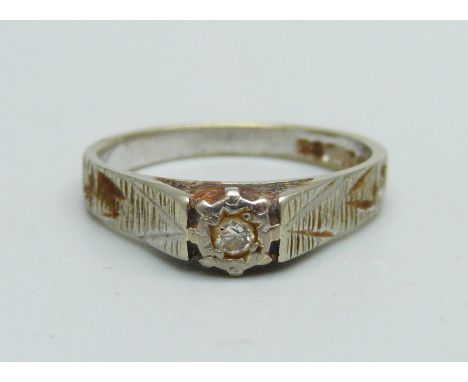 A 9ct gold and diamond ring, 2.9g, Q/R 