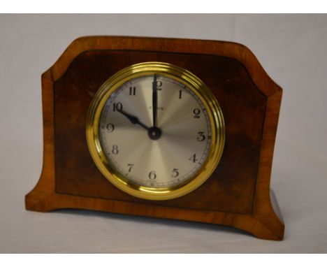 Small mantle clock