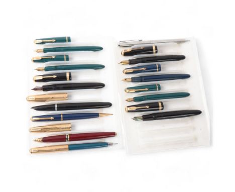 9 vintage Parker fountain pens and 3 mechanical pencils (12)
All in complete condition, wear commensurate with age and use