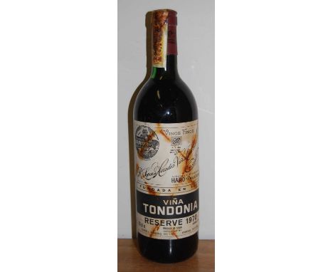 R. Lopez de Heredia vina Tondonia Reserva, 1970, Rioja, eleven bottles (11)Condition report: Some staining to labels and caps