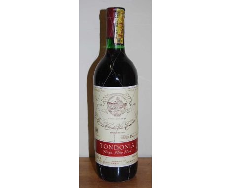 R. Lopez de Heredia vina Tondonia Reserva, 1979, Rioja, nine bottles (9)