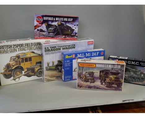 Six military model kits, Tamiya British 25 pdr field guns and quad gun tractor, Academy of US Tank Transporter (sealed) Revel