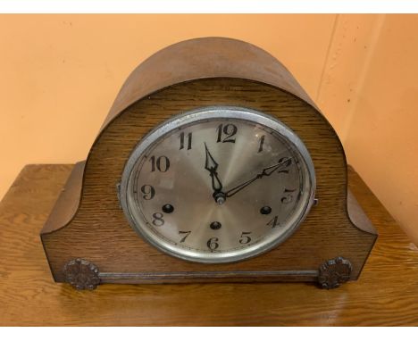 A VINTAGE NAPOLEON HAT STYLE MANTLE CLOCK 