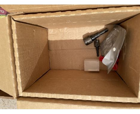 AN ASSORTMENT OF MORTISE DRILL BITS AND LATHE TOOLS 