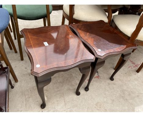 A PAIR OF MAHOGANY AND INLAID LAMP TABLES, 18.5X15.5" 