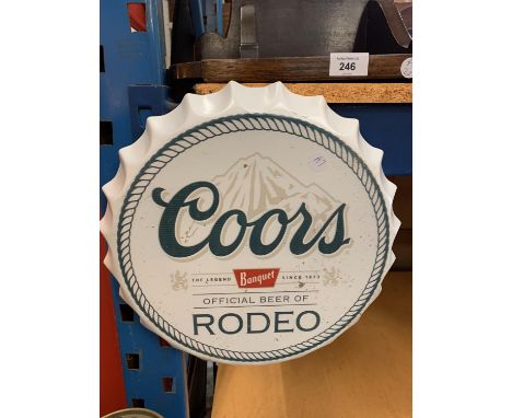 A VINTAGE GARAGE RETRO 'COORS LIGHT' HANGING WALL BEER BOTTLE CAP DISPLAY SIGN 35 CM 