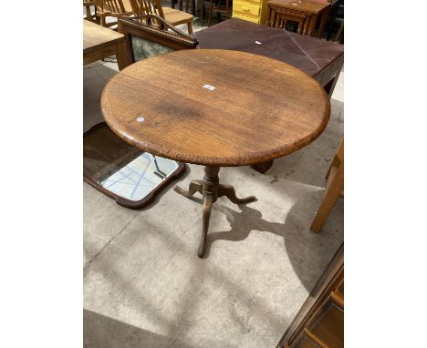 A GEORGE III AND LATER OAK TRIPOD TABLE, 29" DIAMETER 