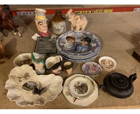 A SELECTION CERAMIC OF PLATES AND STONEWARE 
