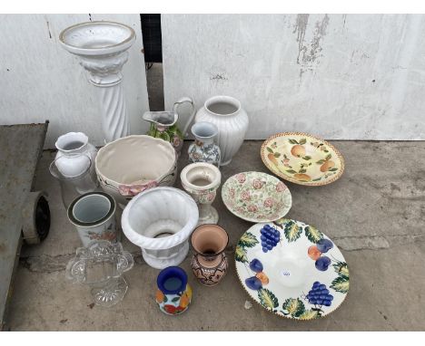 A LARGE COLLECTION OF CERAMIC WARE TO INCLUDE JUGS, WASH BOWLS AND PLANTERS ETC 