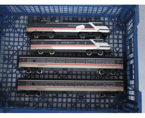 A Hornby 'OO' Gauge/4mm Unboxed Class 91 Diesel Locomotive plus Dummy and Two Centre Coaches, Intercity Swallow livery R/No's