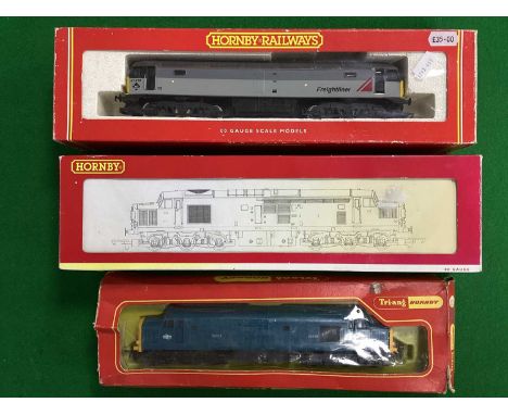 Three Hornby 'OO' Gauge/4mm Boxed Diesel Locomotives, a Ref No R2013B Class 47 Co-Co "Freightliner" livery R/No 47270, Ref No