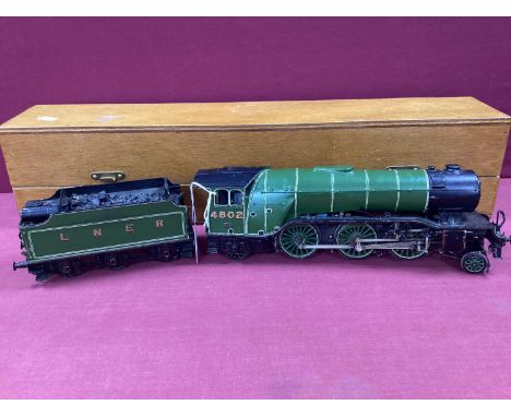 An 'O' Gauge/7mm Brass Kit Built Class V2 2-6-2 Steam Locomotive with Six Wheel Tender, L.N.E.R green with R/No 4802 built an