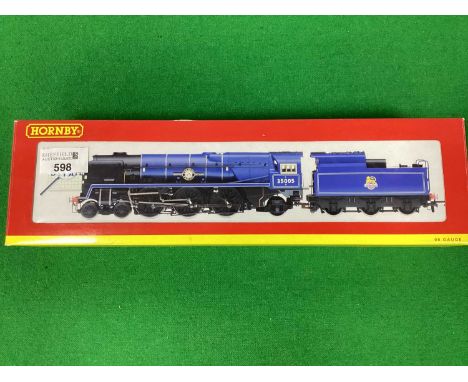Hornby (Ch) Ref No ~R2171 Boxed 4-6-2 Merchant Navy Class Steam Locomotive, with six wheel tender, "Canadian Pacific" BR blue