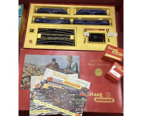 A Tri-ang "OO" Gauge/4mm Boxed Transcontinental Train Set, comprising a Bo-Bo Double Ended Diesel Locomotive and Dummy Unit, 