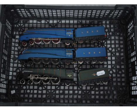 Three Hornby 'OO' Gauge/4mm Unboxed Class A4 Steam Tender Locomotives, comprising "Kestrel" L.N.E.R blue R/No 4485, 'Sir Ralp