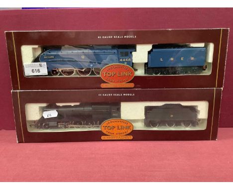 Two Hornby Top Link (GB) 'OO' Gauge/4mm Boxed Tender Steam Locomotives, comprising Ref R304 Class A4 4-6-2 "Mallard" L.N.E.R 