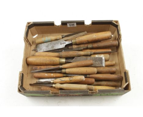 25 chisels and carving tools G+ 