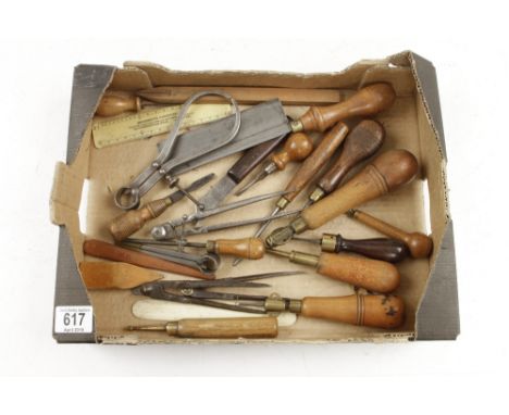 A quantity of small tools G+