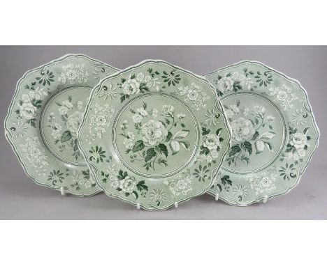 A group of three early nineteenth century green and white transfer-printed Spode Botanical series dessert plates, c. 1828. Ma